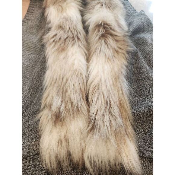 Skies Are Blue faux fur sweater vest grey size medium - Picture 9 of 9